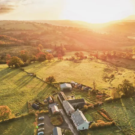 Campsite Luxury Glamping Pod - Garthside
